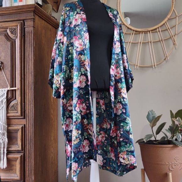 Victoria's Secret Gold Label‎ Blue/Green Paisley Vintage Robe OSFA - Picture 4 of 14